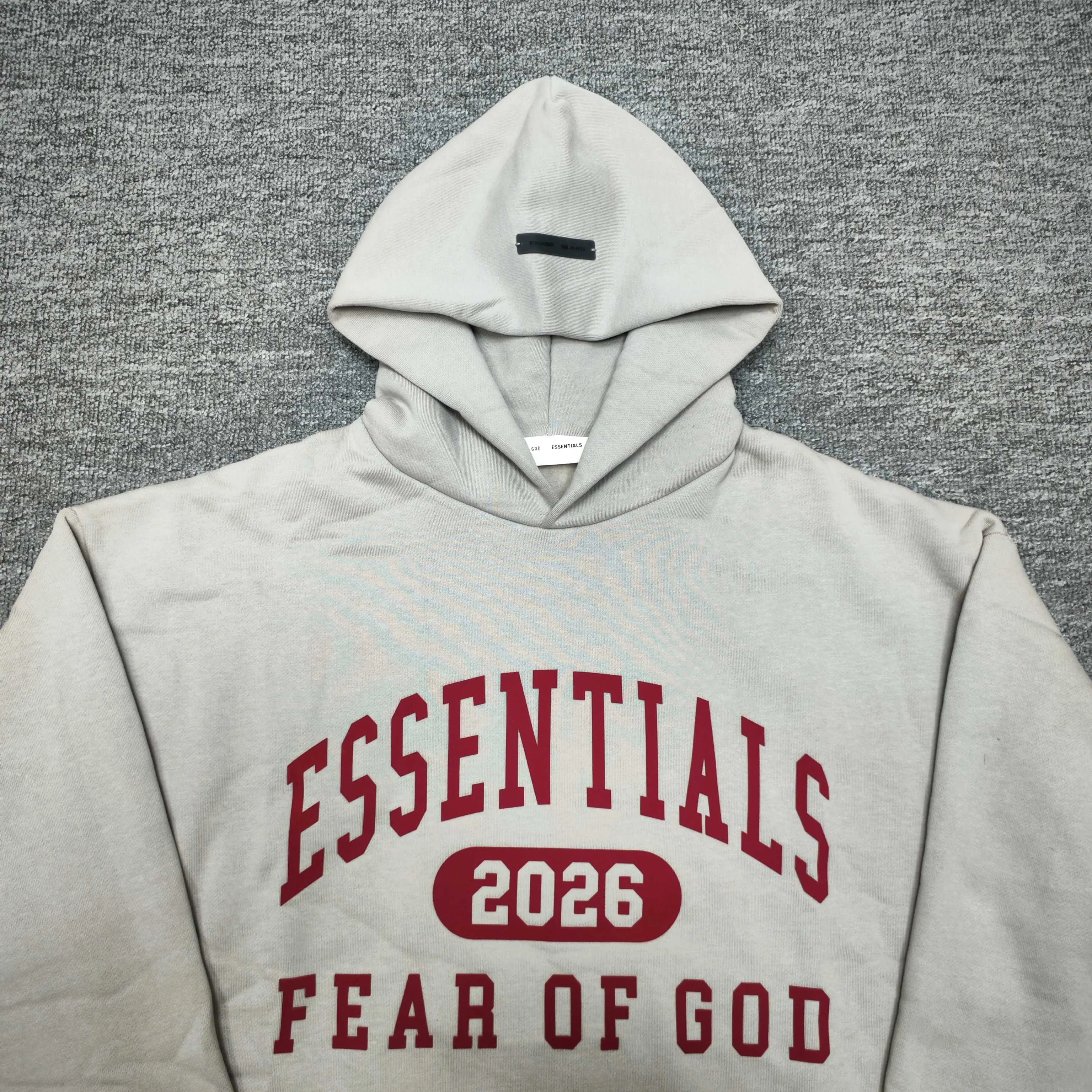 🦋 、Hot Sale🦋 128 Essentials FW 26Holiday 2026 CLASSIC HOODIE Fear of God Essentials FALL 26 HOLIDAYSeries Fleece Hoodie Same Style Premium ！ ！ ， ！ ， Breathable 。 3D 。 ， ， ， ， 。 ， ～Versatile ， ！ ：Retro Size:XS-XL